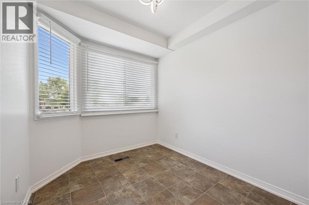 Townhouse for sale at 750 ERINBROOK Drive Unit# 2, Country Hills West, Kitchener, Ontario, photo 12