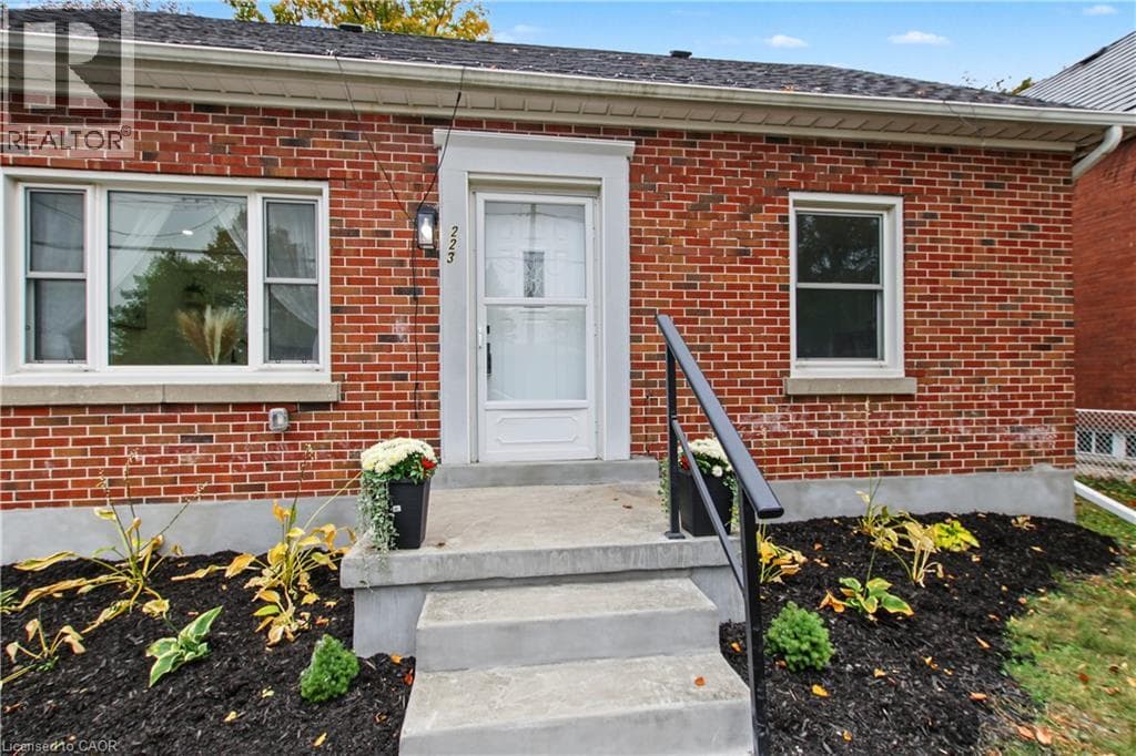 Detached for sale at 223 MARGARET Avenue, Mt. Hope Huron Park, Kitchener, Ontario, photo 5