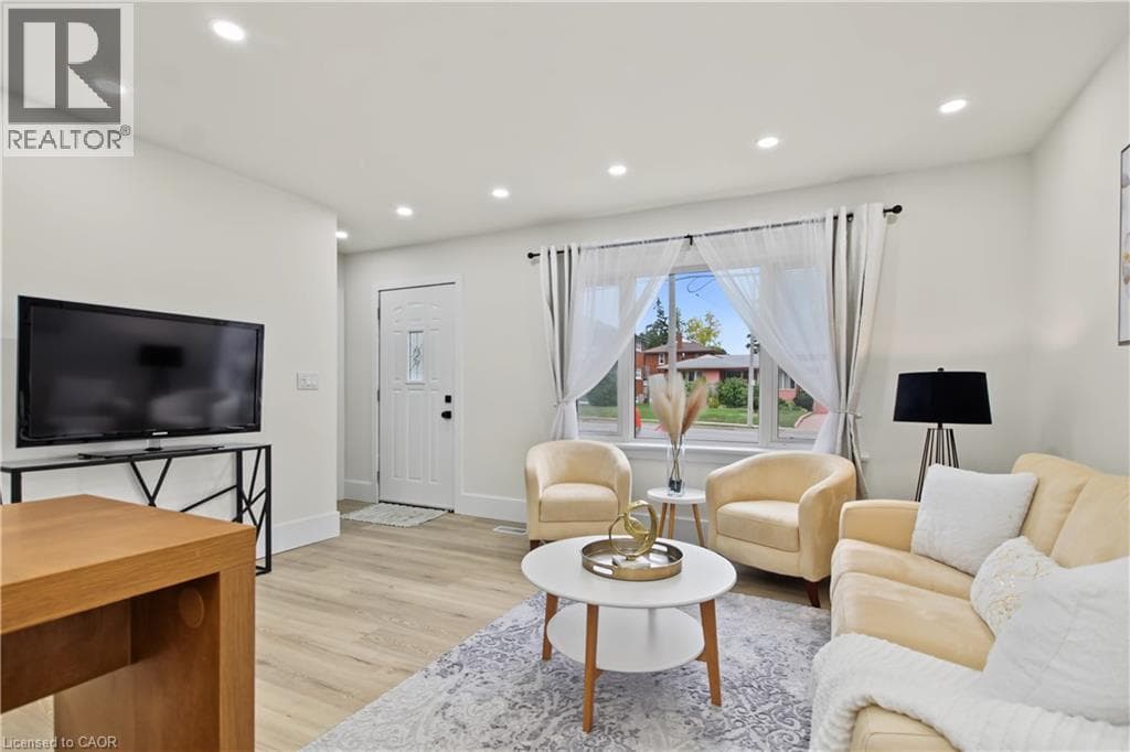 Detached for sale at 223 MARGARET Avenue, Mt. Hope Huron Park, Kitchener, Ontario, photo 6