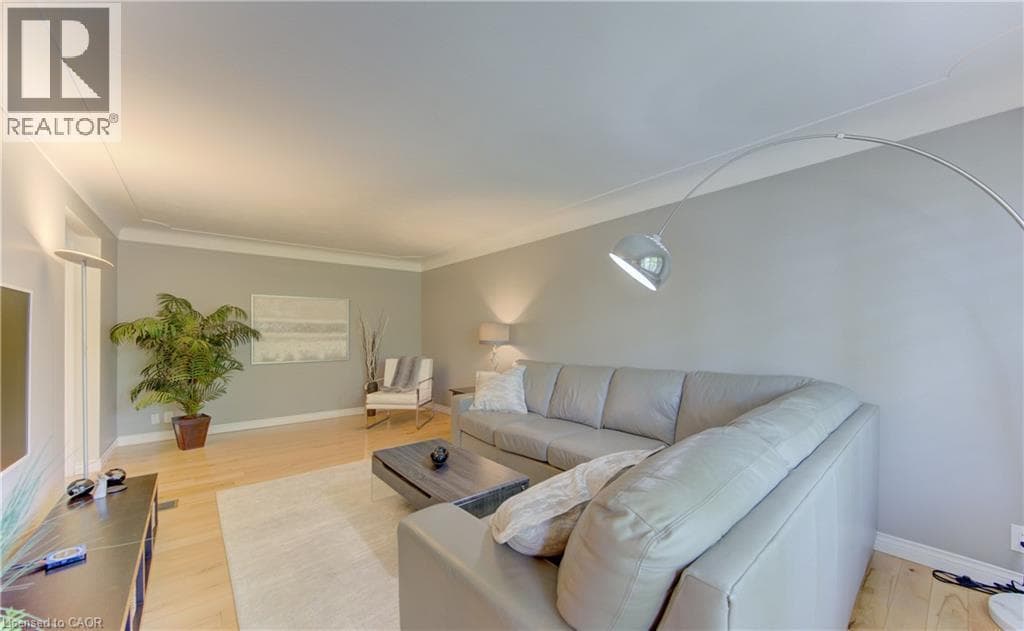 Detached for sale at 71 PINECREST Drive, Stanley Park, Kitchener, Ontario, photo 7
