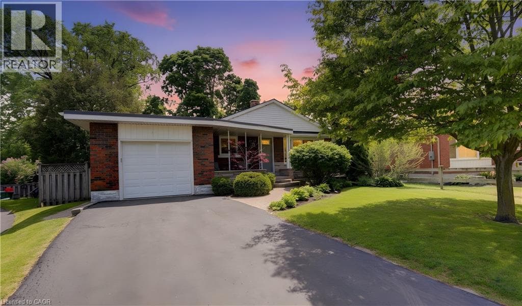 Detached for sale at 71 PINECREST Drive, Stanley Park, Kitchener, Ontario