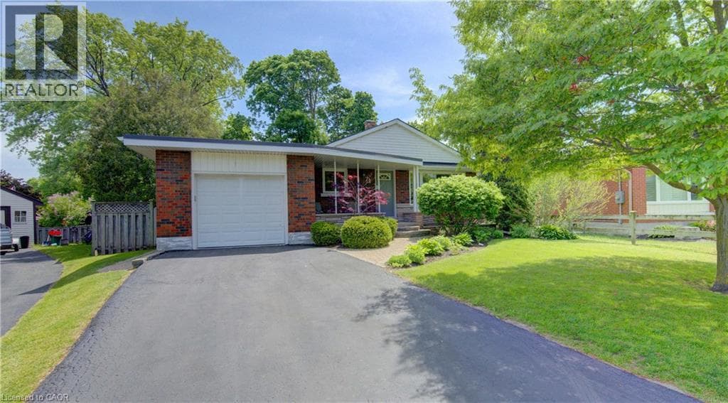 Detached for sale at 71 PINECREST Drive, Stanley Park, Kitchener, Ontario, photo 5