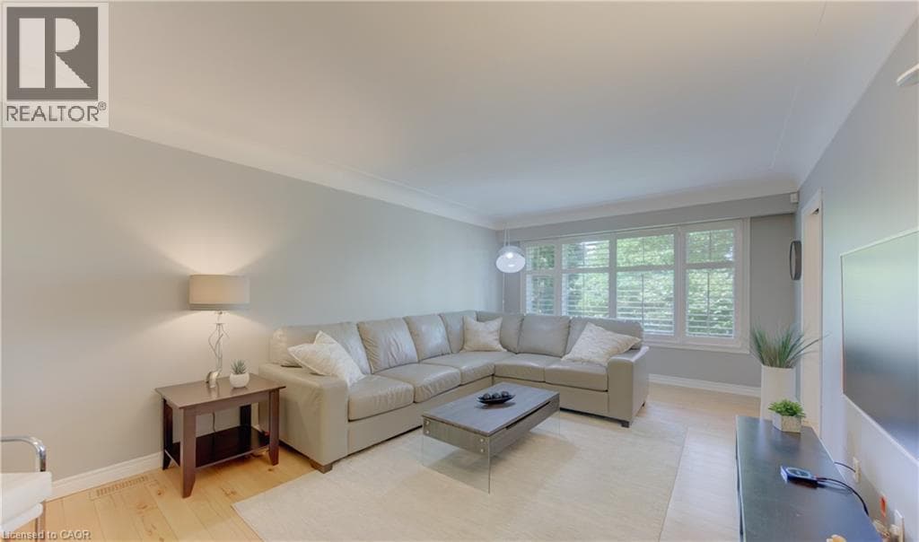 Detached for sale at 71 PINECREST Drive, Stanley Park, Kitchener, Ontario, photo 9