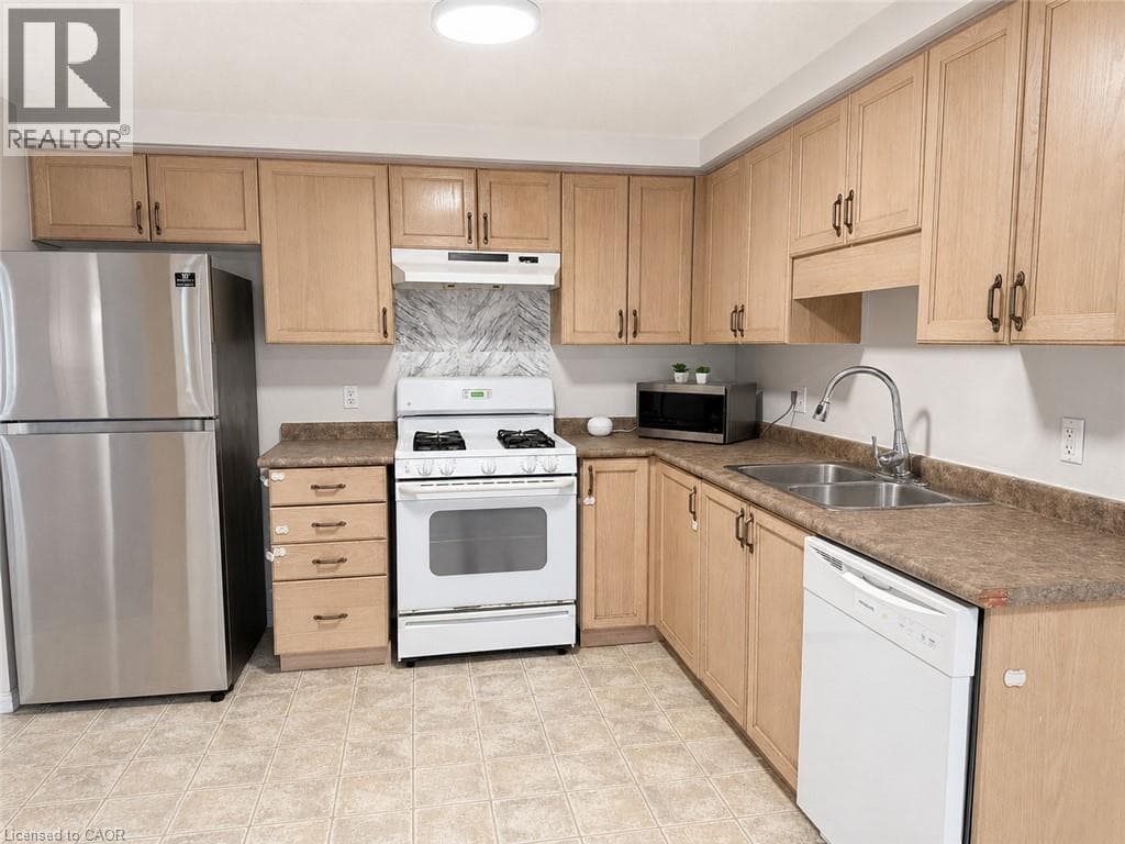 Townhouse for sale at 974 CREEKSIDE Drive, Laurel Creek, Waterloo, Ontario, photo 6