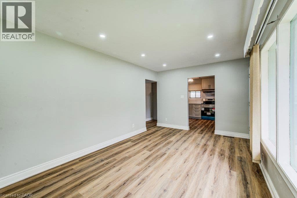 Multi-family for sale at 102 MASSEY Avenue, Vanier, Kitchener, Ontario, photo 5