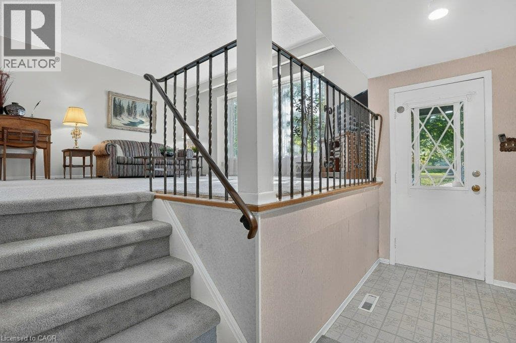 Detached for sale at 34 GLEN PARK Crescent, Forest Heights, Kitchener, Ontario, photo 5