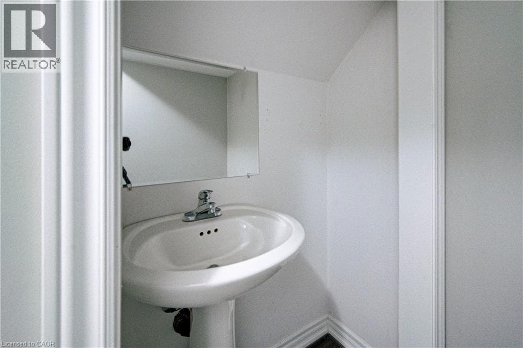 Townhouse for sale at 1430 HIGHLAND Road W Unit# B4, Highland West, Kitchener, Ontario, photo 6