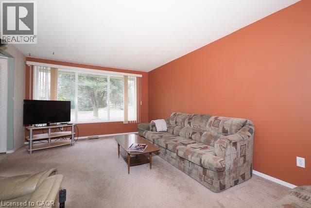 Detached for sale at 90 PEPPERWOOD Crescent, Chicopee, Kitchener, Ontario, photo 7