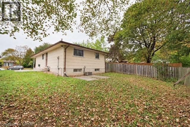 Detached for sale at 90 PEPPERWOOD Crescent, Chicopee, Kitchener, Ontario, photo 6