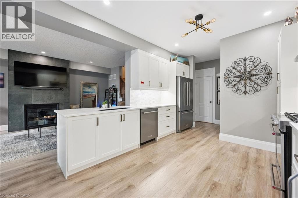 Townhouse for sale at 276 SIMS ESTATE Drive Unit# 9, Grand River South, Kitchener, Ontario, photo 7