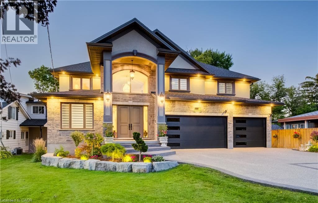 Detached for sale at 61 SCHWEITZER Street, Bridgeport East, Kitchener, Ontario, photo 2