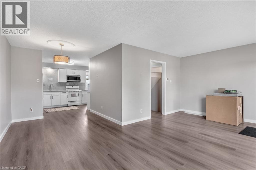 Townhouse for sale at 104 RALGREEN Crescent, Forest Hill, Kitchener, Ontario, photo 11