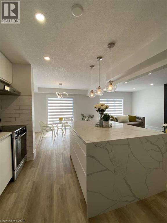 Detached for sale at 125 STEEPLERIDGE Street, Doon South, Kitchener, Ontario, photo 8