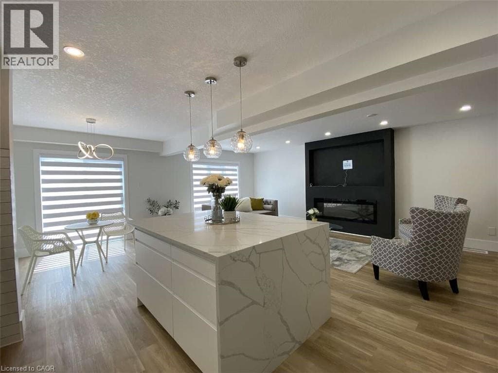 Detached for sale at 125 STEEPLERIDGE Street, Doon South, Kitchener, Ontario, photo 4