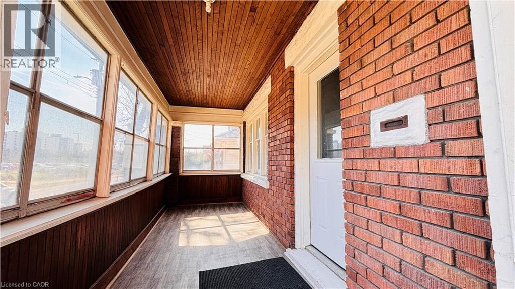 Detached for sale at 138 GLASGOW Street, Midtown, Kitchener, Ontario, photo 2