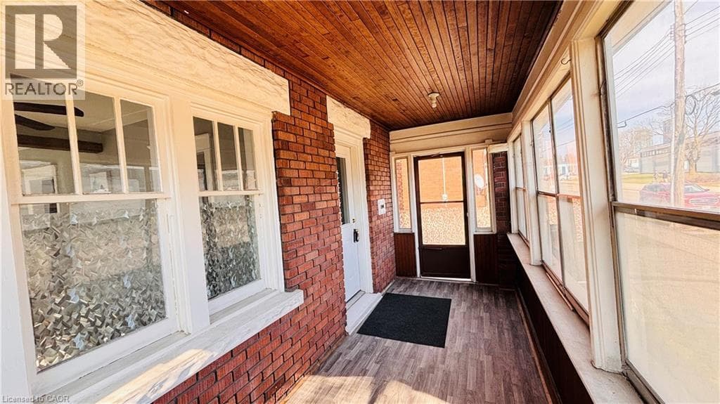 Detached for sale at 138 GLASGOW Street, Midtown, Kitchener, Ontario, photo 3