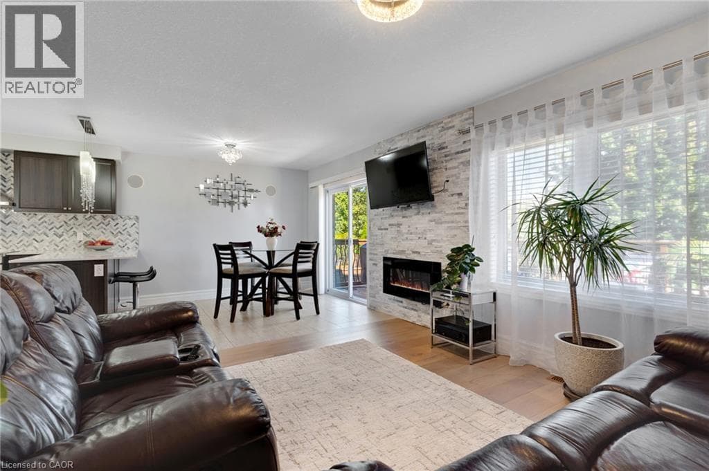 Detached for sale at 343 STEEPLERIDGE Street, Doon South, Kitchener, Ontario, photo 8