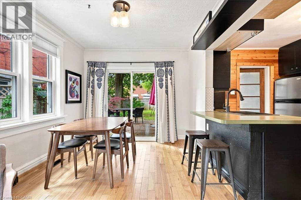 Detached for sale at 40 GUELPH Street, Mt. Hope Huron Park, Kitchener, Ontario, photo 6