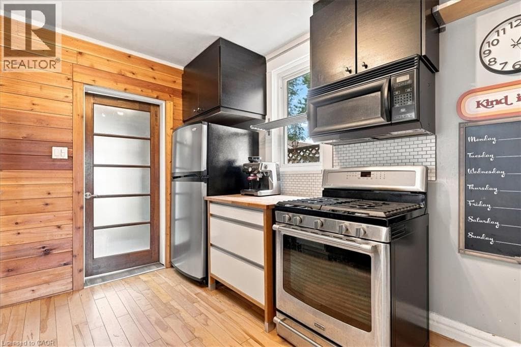 Detached for sale at 40 GUELPH Street, Mt. Hope Huron Park, Kitchener, Ontario, photo 8