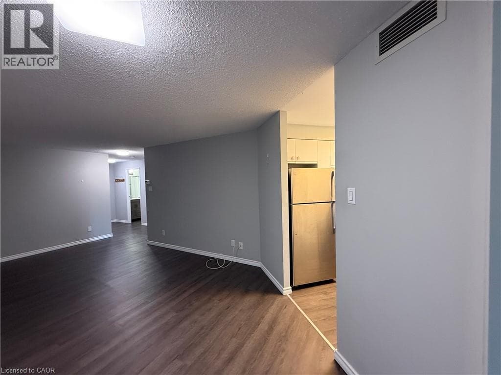 Apartment for sale at 20 ELLEN Street Unit# 404, Downtown Kitchener, Kitchener, Ontario, photo 6