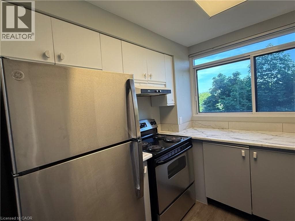 Apartment for sale at 20 ELLEN Street Unit# 404, Downtown Kitchener, Kitchener, Ontario, photo 9