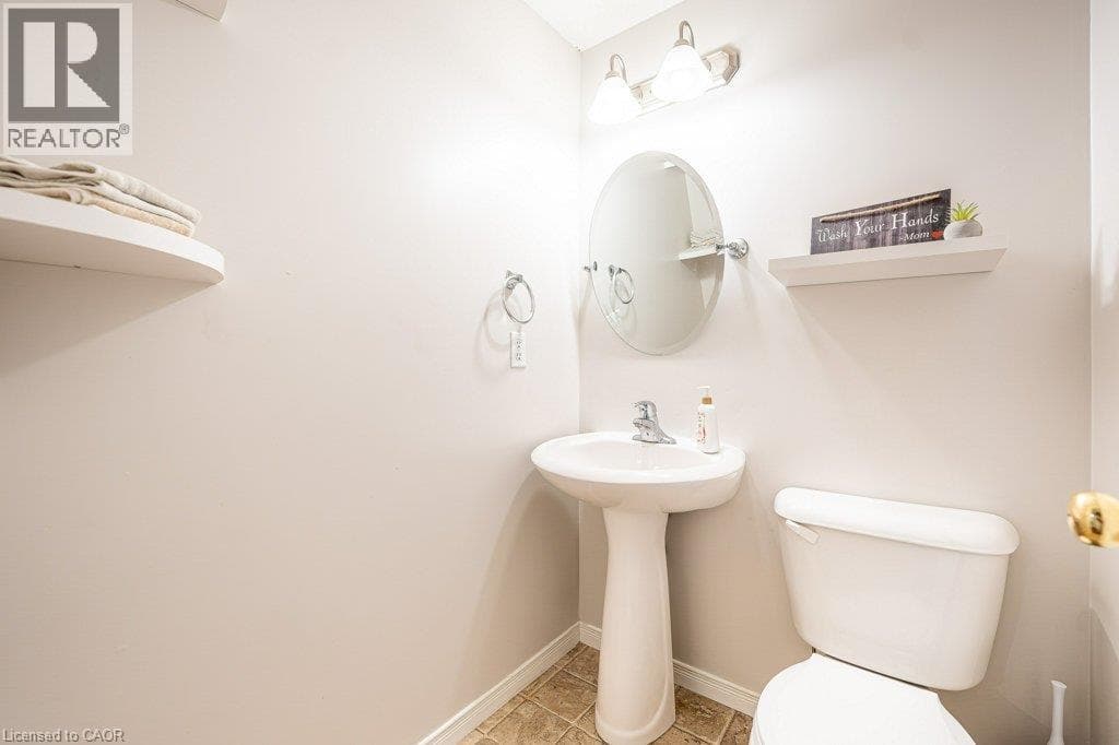 Townhouse for sale at 41 MADELEINE Street, Huron Park, Kitchener, Ontario, photo 11