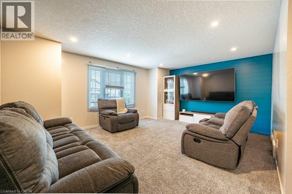 Townhouse for sale at 41 MADELEINE Street, Huron Park, Kitchener, Ontario, photo 13