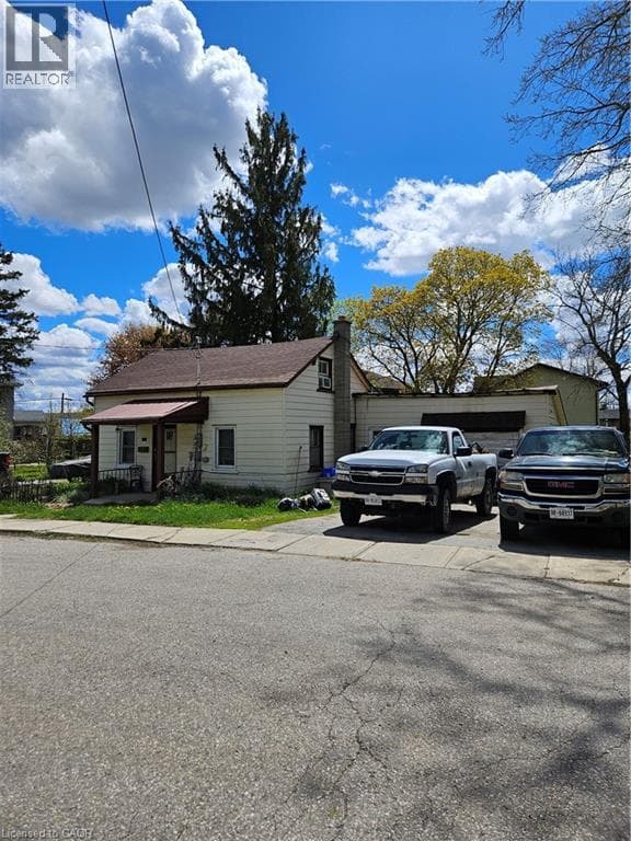 Detached for sale at 20 FOELL Street, Baden, Wilmot, Ontario, photo 3