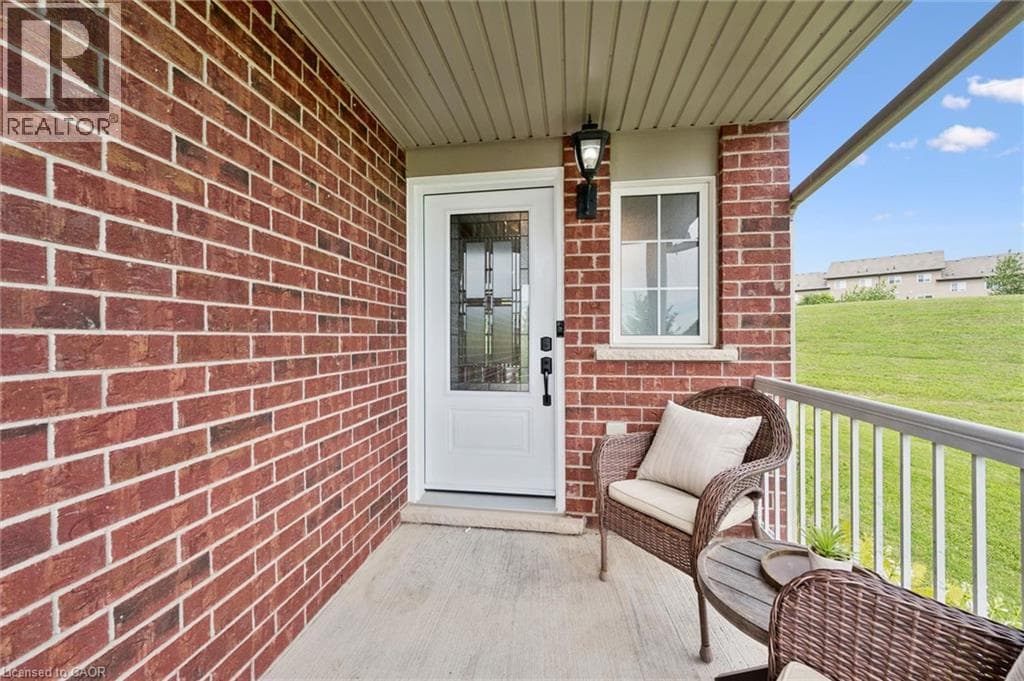 Townhouse for sale at 308 PARKVALE Drive, Huron Park, Kitchener, Ontario, photo 6