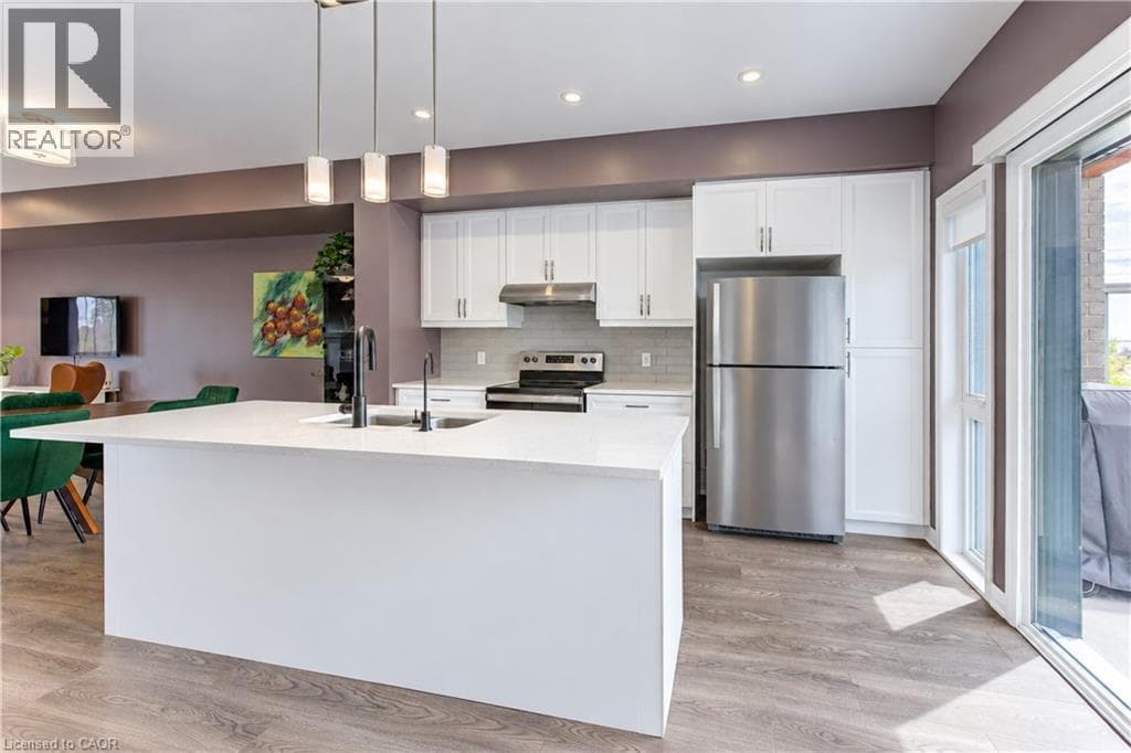 Townhouse for sale at 15 BENNINGER Drive, Laurentian West, Kitchener, Ontario, photo 15