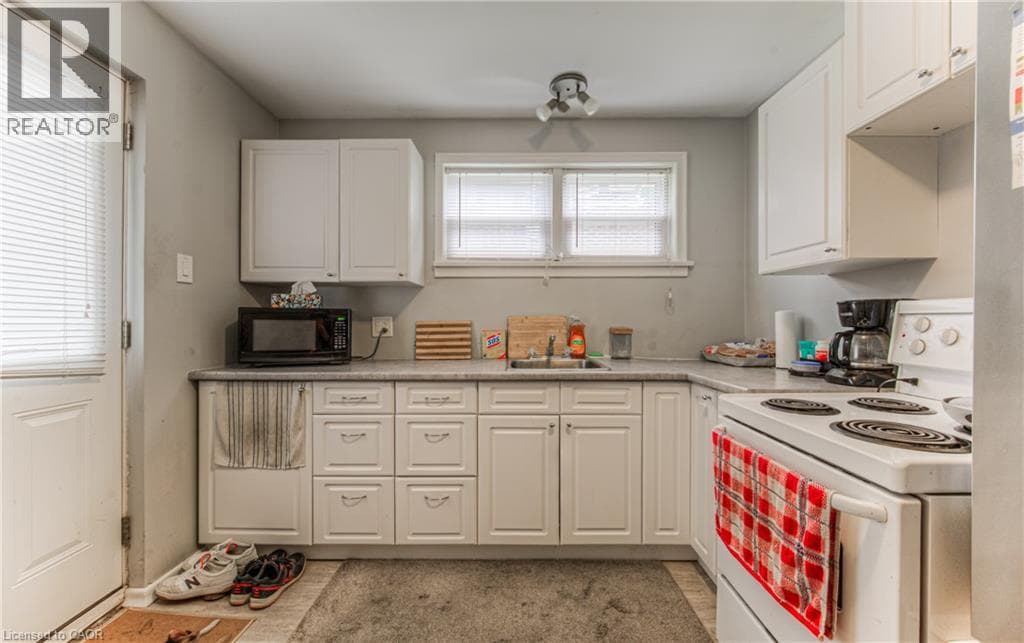 Multi-family for sale at 218 MARGARET Avenue, Mt. Hope Huron Park, Kitchener, Ontario, photo 24