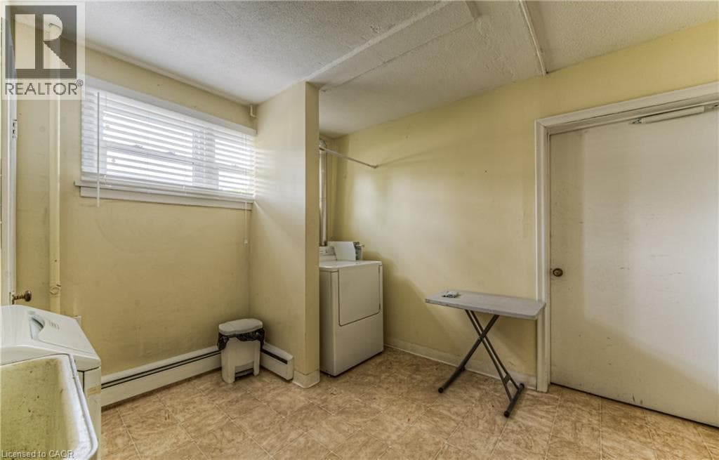 Multi-family for sale at 218 MARGARET Avenue, Mt. Hope Huron Park, Kitchener, Ontario, photo 19