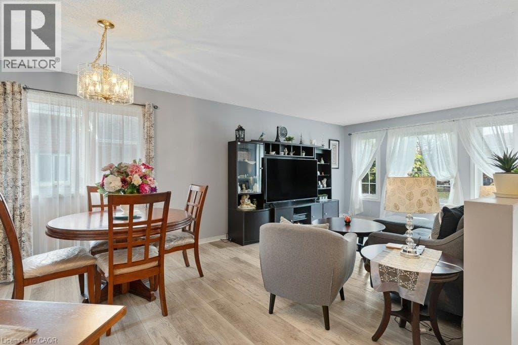 Detached for sale at 94 DAWN Crescent, Silverheights, Cambridge, Ontario, photo 8