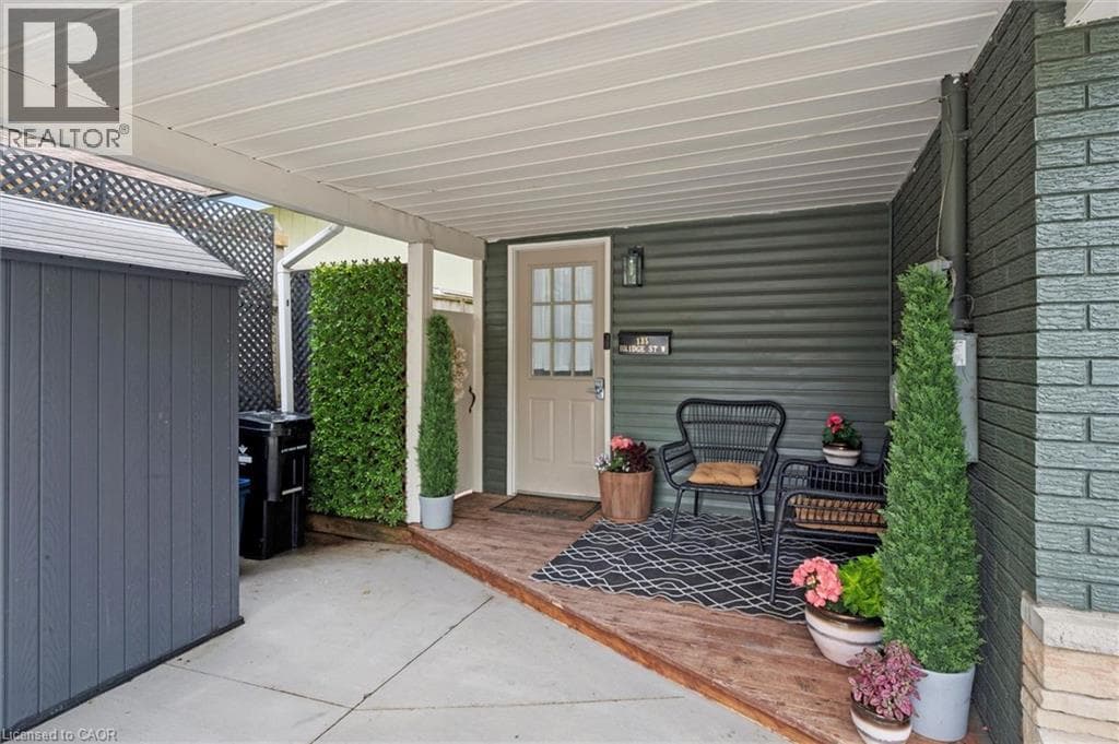 Detached for sale at 135 BRIDGE Street W, University Downs, Waterloo, Ontario, photo 4