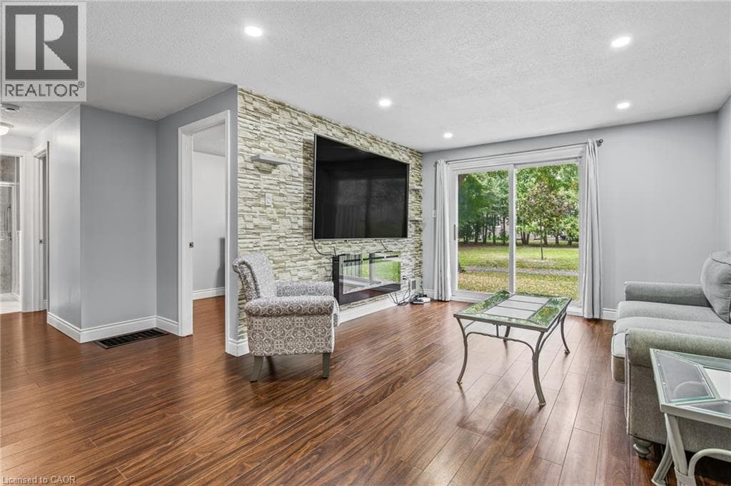 Townhouse for sale at 65 GLAMIS Road Unit# 74, Northview, Cambridge, Ontario, photo 13