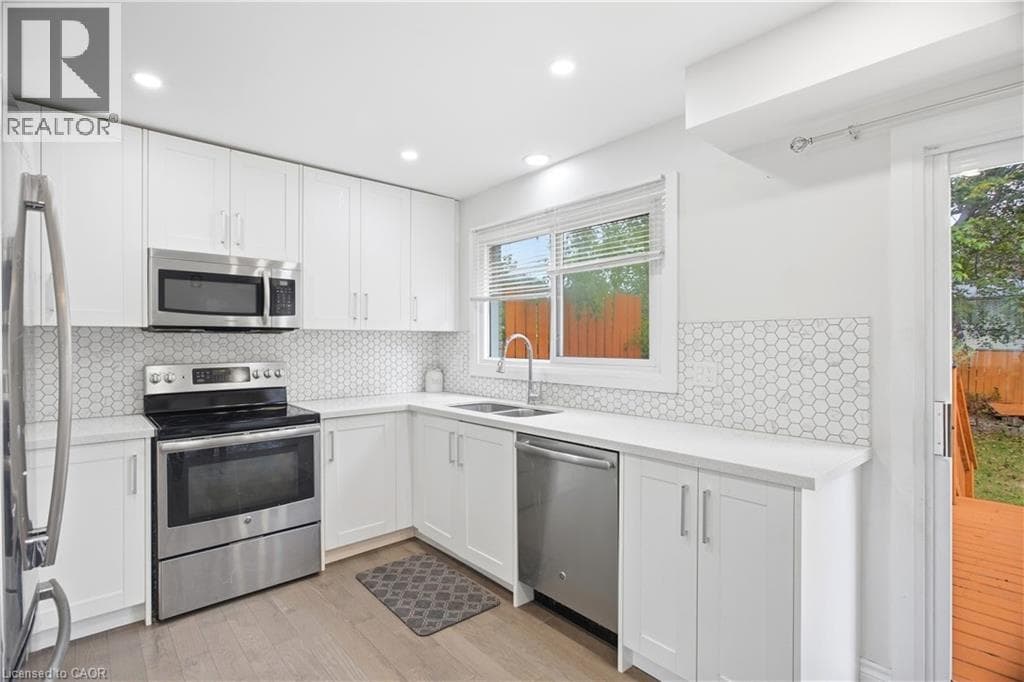 Semi-detached for sale at 10 JEAN Avenue, Chicopee, Kitchener, Ontario, photo 11