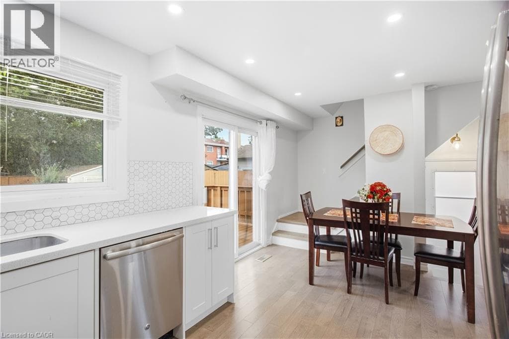 Semi-detached for sale at 10 JEAN Avenue, Chicopee, Kitchener, Ontario, photo 14