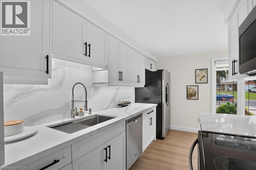 Semi-detached for sale at 23 BRIAR KNOLL Drive, Laurentian Hills, Kitchener, Ontario, photo 11