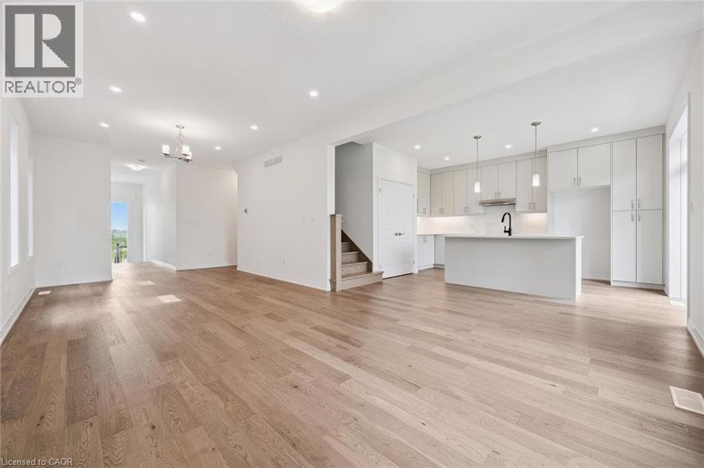 Detached for sale at 451 BENNINGER Street, Laurentian West, Kitchener, Ontario, photo 9