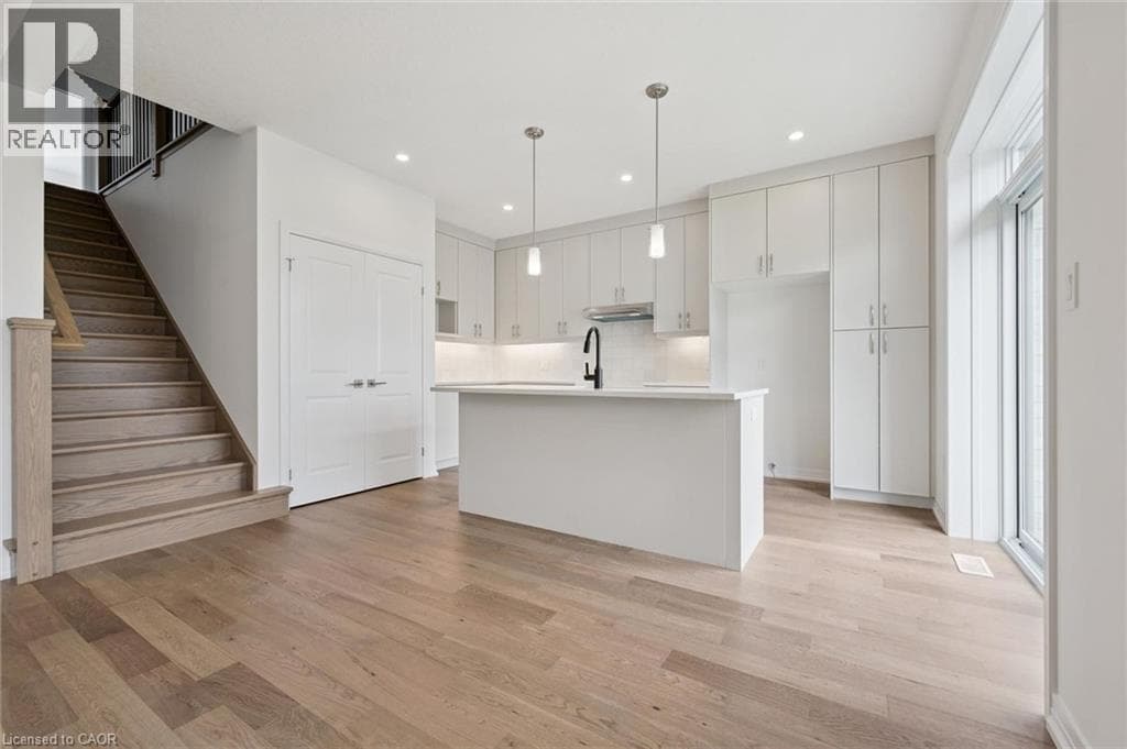 Detached for sale at 451 BENNINGER Street, Laurentian West, Kitchener, Ontario, photo 10