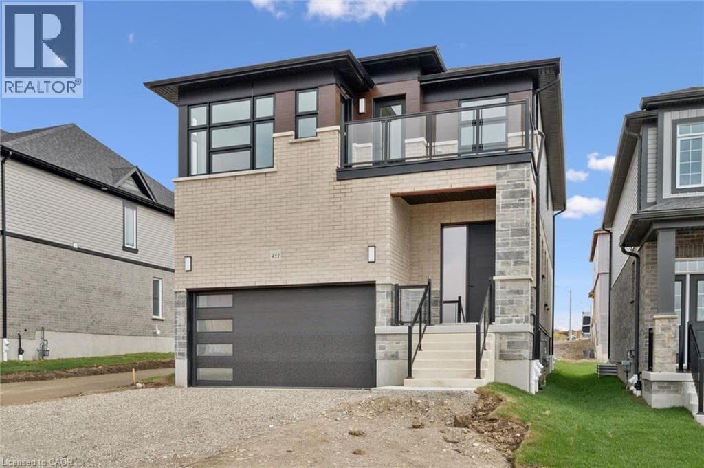 Detached for sale at 451 BENNINGER Street, Laurentian West, Kitchener, Ontario, photo 2