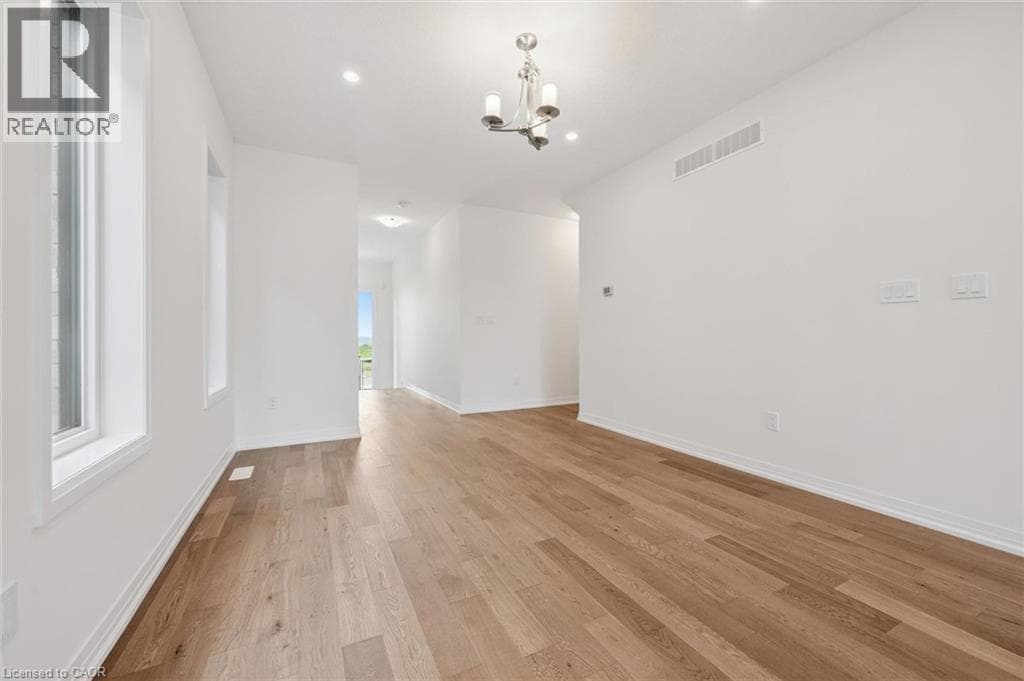 Detached for sale at 451 BENNINGER Street, Laurentian West, Kitchener, Ontario, photo 7