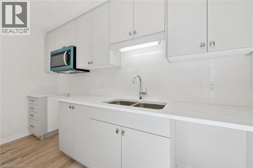 Detached for sale at 83 DOMINIQUE Street, Laurentian West, Kitchener, Ontario, photo 14