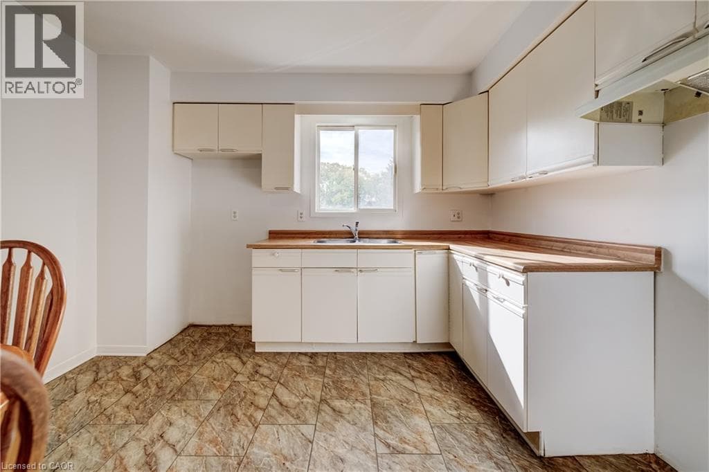 Semi-detached for sale at 102 BLOOMINGDALE Road N, Bridgeport East, Kitchener, Ontario, photo 10