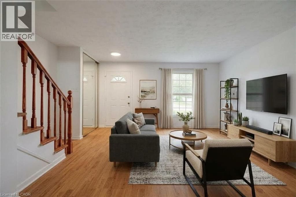 Semi-detached for sale at 102 BLOOMINGDALE Road N, Bridgeport East, Kitchener, Ontario, photo 4