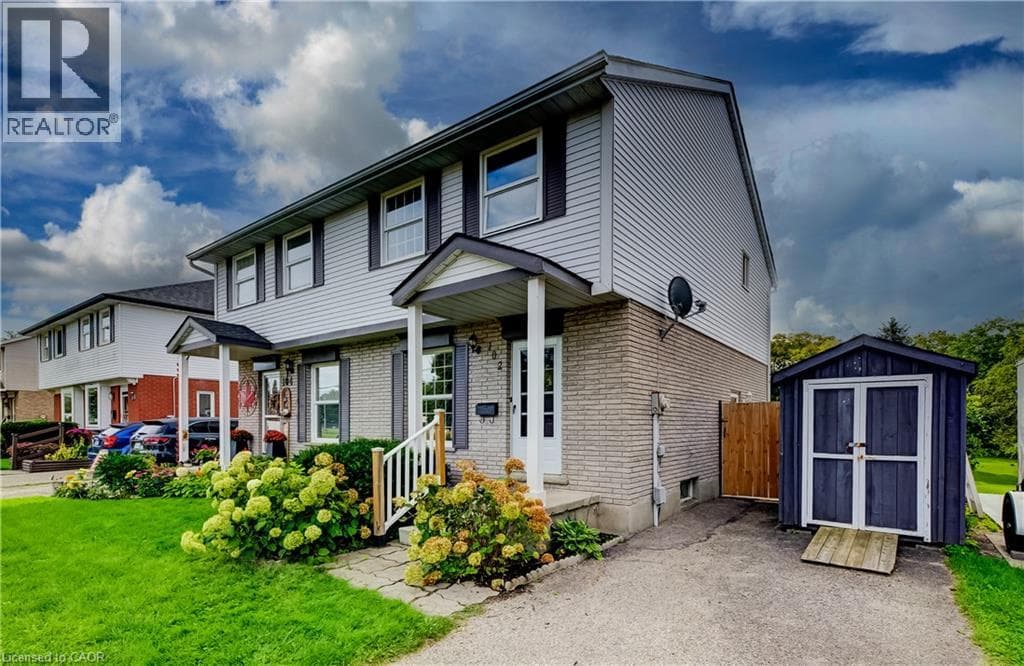 Semi-detached for sale at 102 BLOOMINGDALE Road N, Bridgeport East, Kitchener, Ontario, photo 2