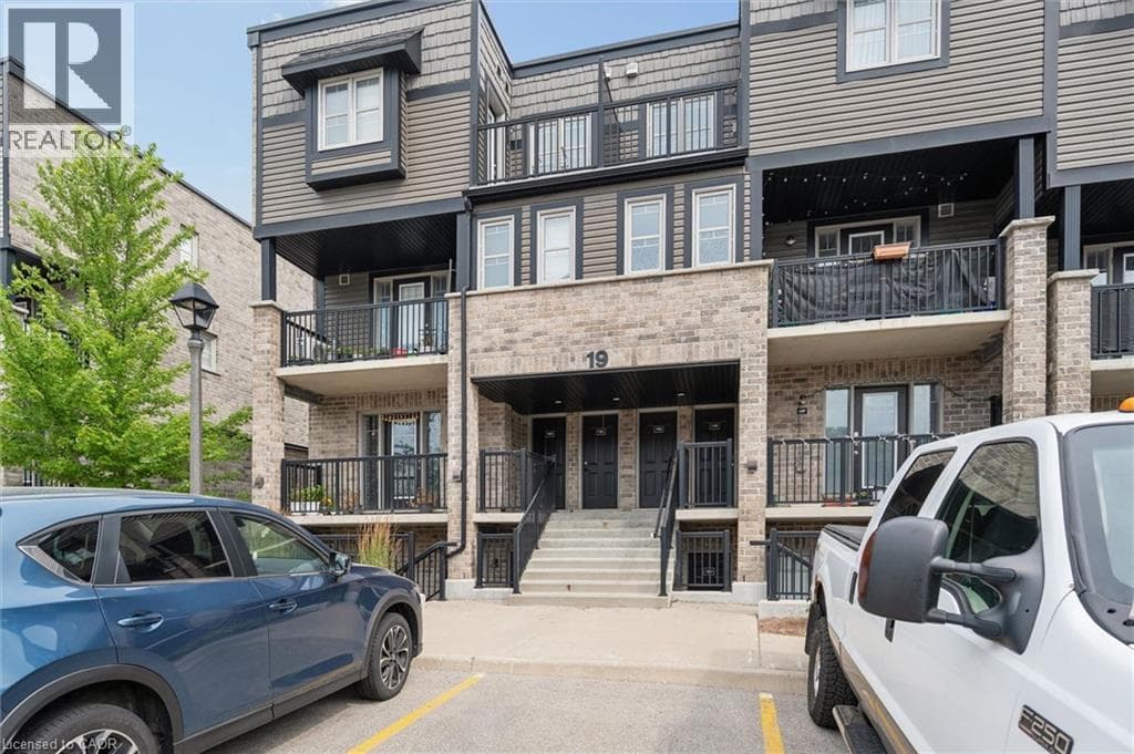 Townhouse for sale at 1989 OTTAWA Street S Unit# 19D, Laurentian West, Kitchener, Ontario, photo 3