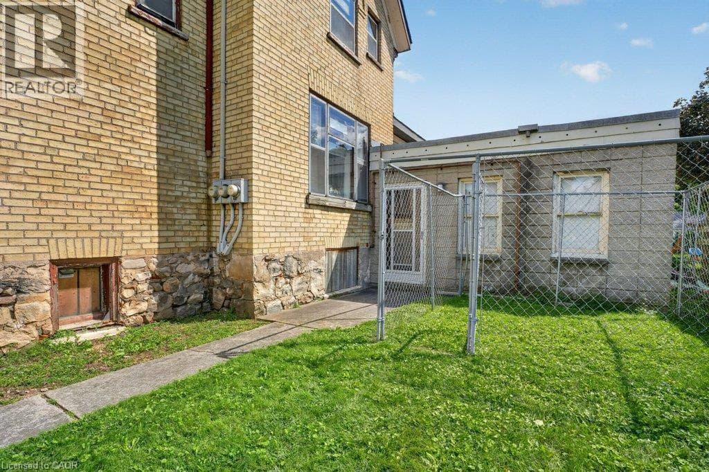 Multi-family for sale at 569 FREDERICK Street, Rosemount, Kitchener, Ontario, photo 5