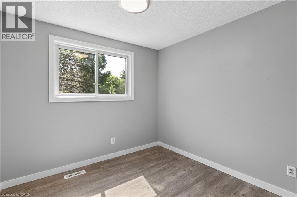 Detached for sale at 74 HELENE Crescent, Erb West, Waterloo, Ontario, photo 15