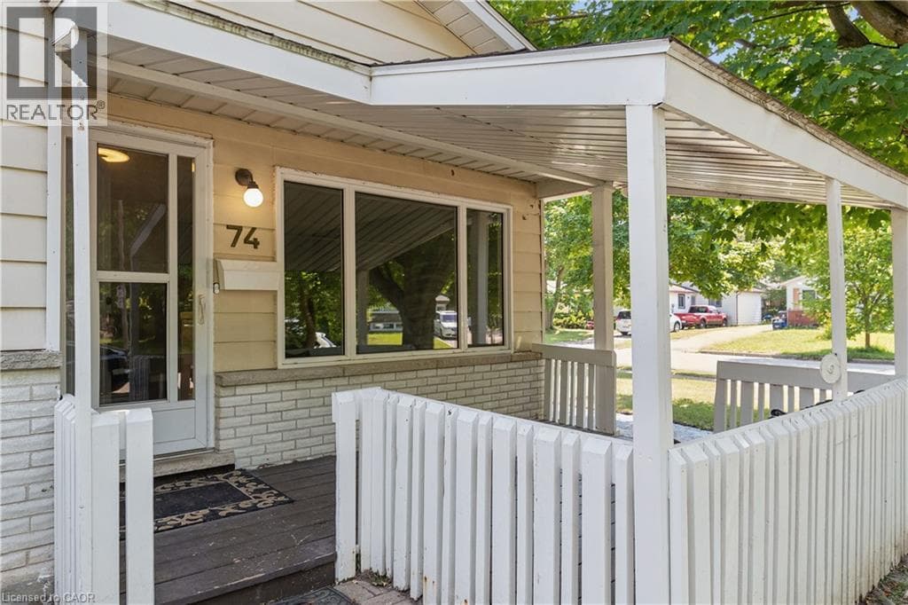 Detached for sale at 74 HELENE Crescent, Erb West, Waterloo, Ontario, photo 2
